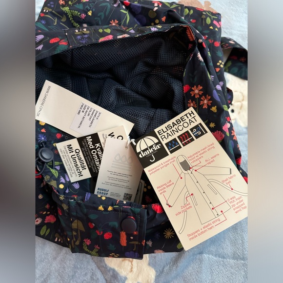 Danefae Raincoat - Picture 14 of 14